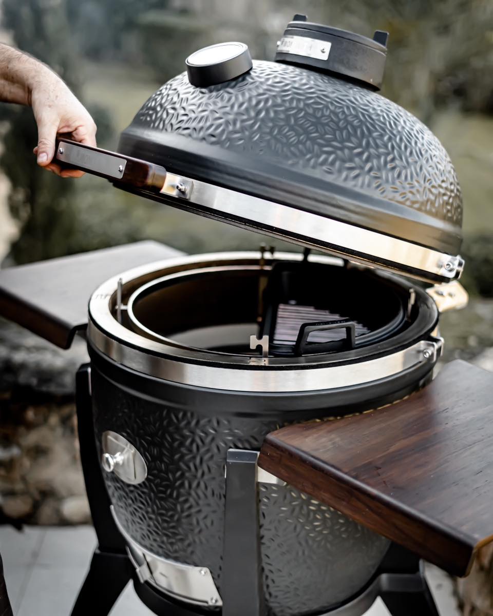 monolith kamado grill avangarde