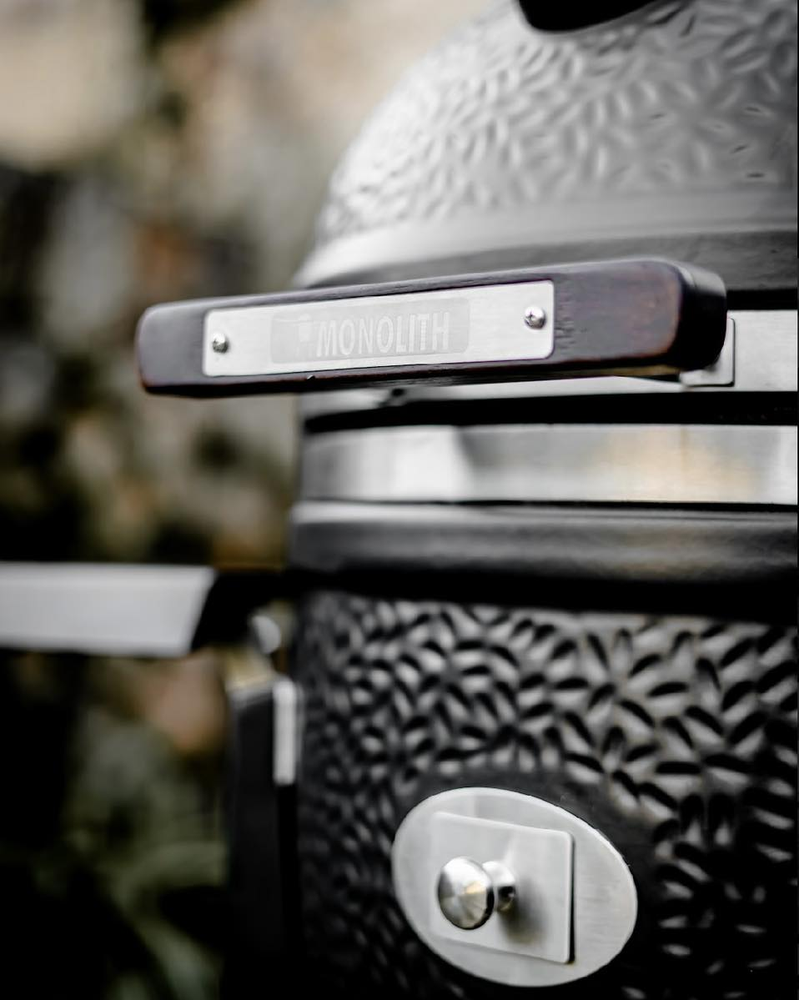 monolith kamado grill avangarde